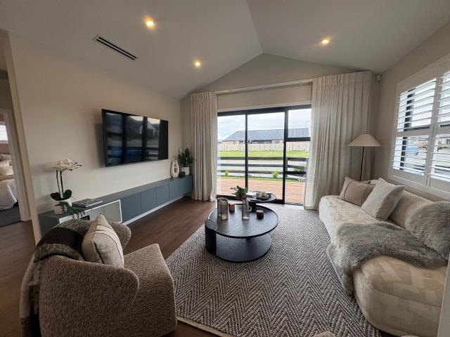 House for rent in Chaslands, Canterbury