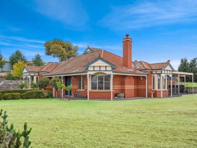 Cottage for sale in Lara