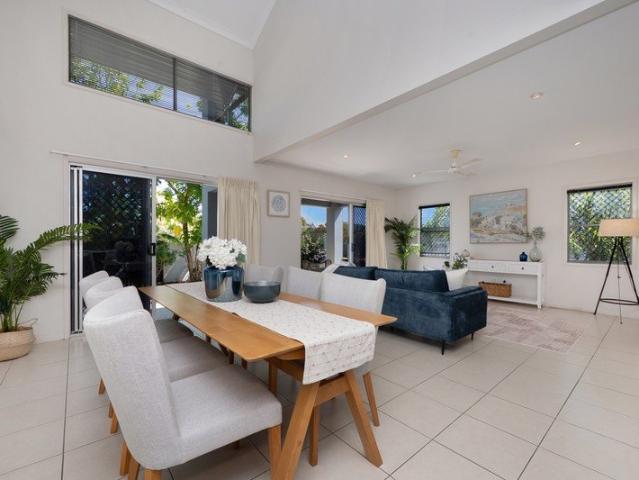 Townhouse for sale in Kirwan, Queensland