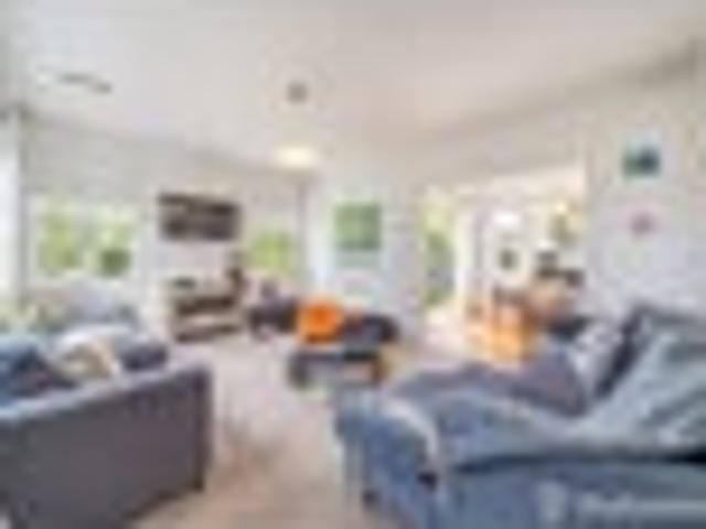 House for sale in Days Bay, Wellington