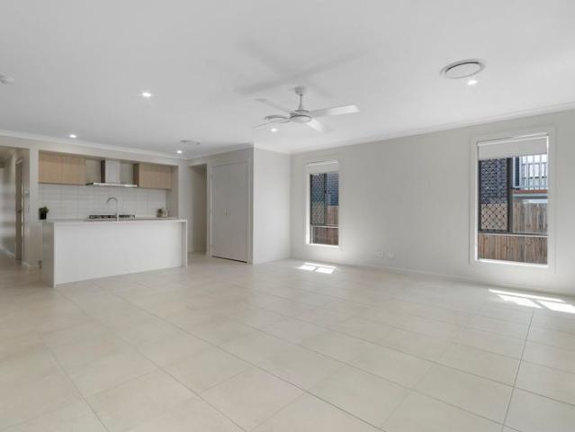 House for rent in The Crossing - Springfield Rise, Greater Brisbane