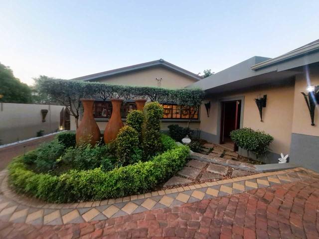 House for sale in Waterkloof, Gauteng