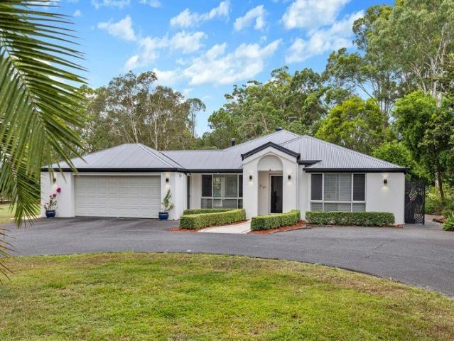 Cottage for sale in Toombul, Queensland
