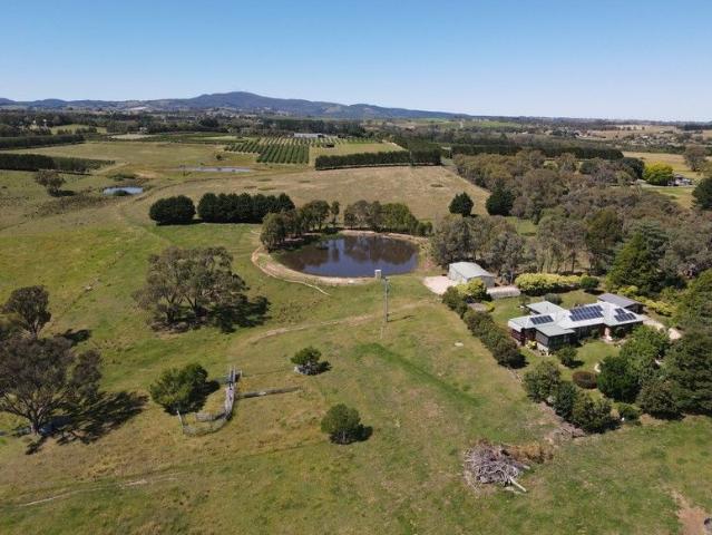 Cottage for sale in Borenore, New South Wales