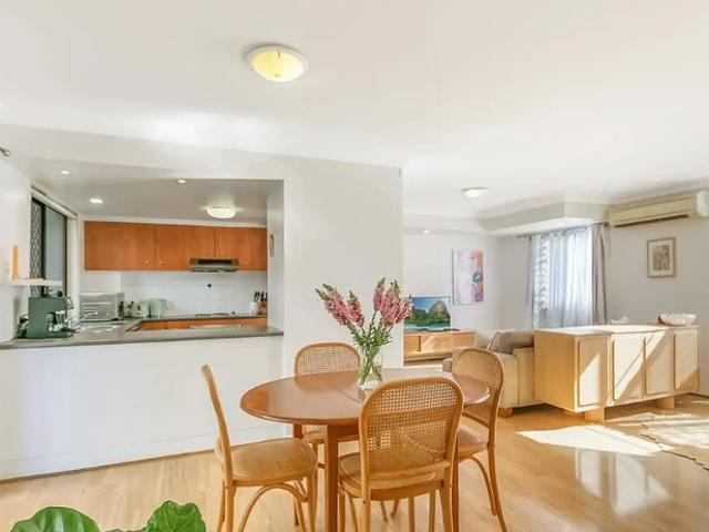 Townhouse for rent in Toombul, Queensland