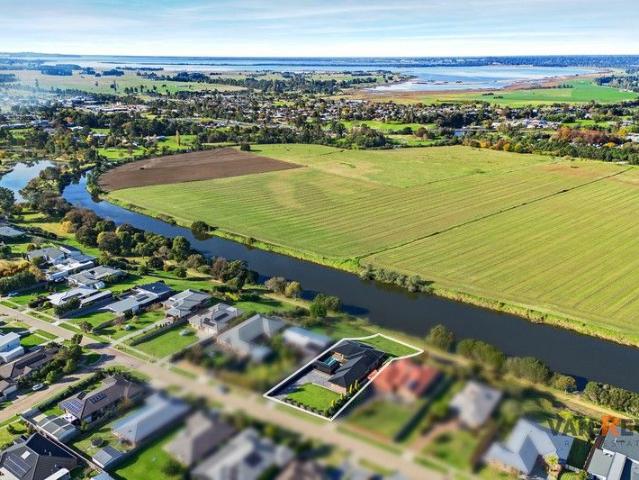House for sale in Eastwood, Victoria