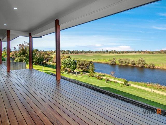 House for sale in Eastwood, Victoria