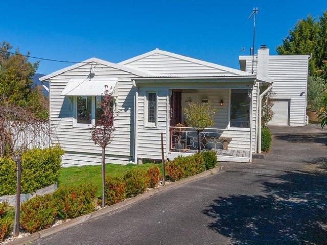 House for sale in Eildon, Victoria