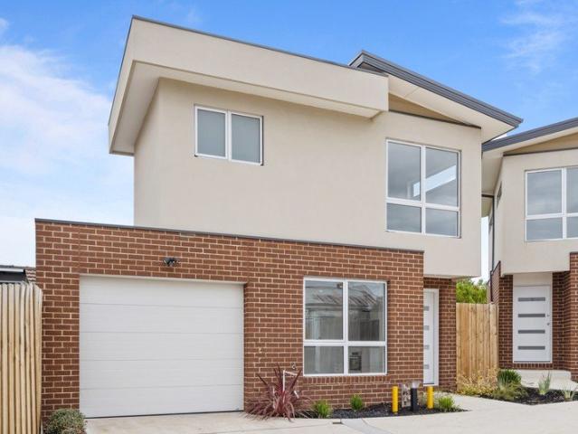 Townhouse for rent in Camerons Creek, Victoria