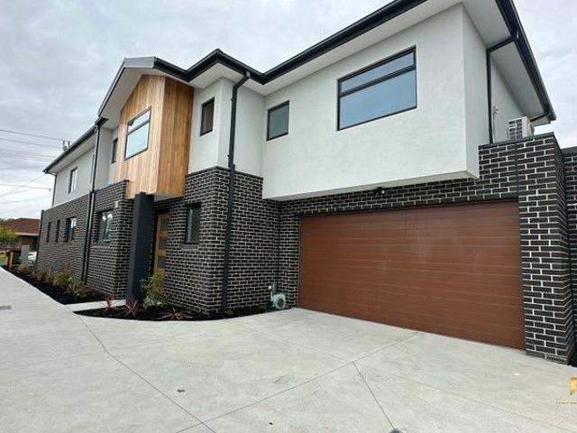 Townhouse for sale in Camerons Creek, Victoria