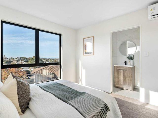 Townhouse for rent in Forrest Hill, Devonport-Takapuna