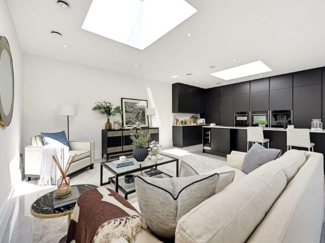 House for rent in London Borough of Ealing, Greater London