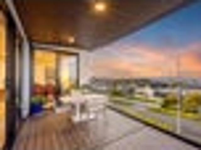 Apartment for sale in Whangaparaoa