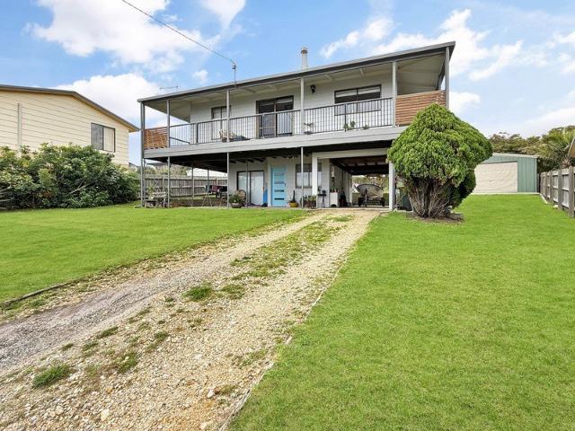 House for sale in Lake Tyers Beach, Victoria