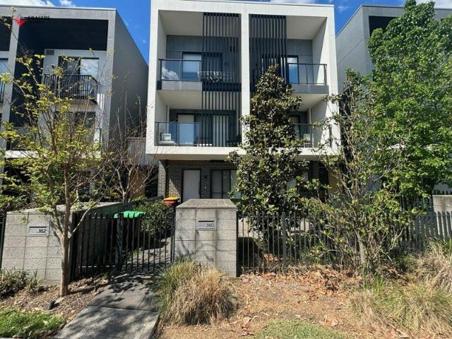 Townhouse for rent in Edmondson Park, Sydney