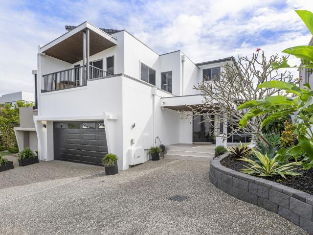Townhouse for sale in Sanctuary Cove