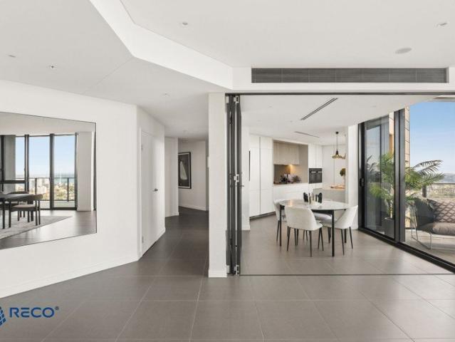 Apartment for rent in Lower North Shore, Sydney