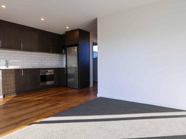 Townhouse for rent in Otakou