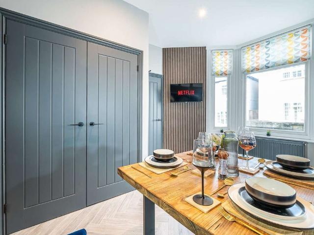 Room for rent in Old Town, Swindon