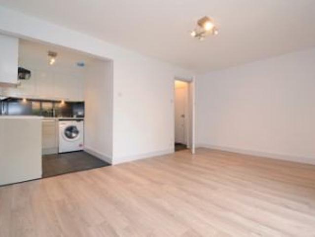 Studio for rent in London Borough of Ealing, Greater London