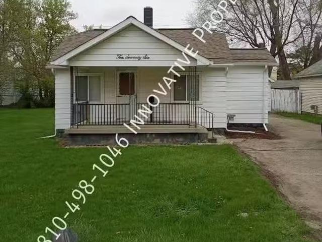 Condo for rent in Flint