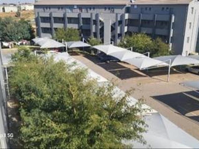 Apartment for sale in Nooitgedacht, Gauteng