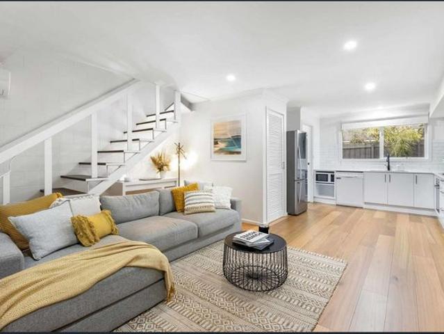 Townhouse for rent in Camerons Creek, Victoria