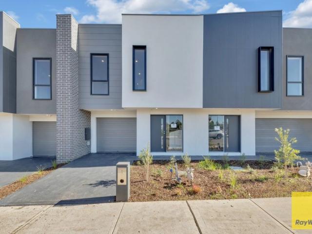 Townhouse for rent in Grandview, Melbourne