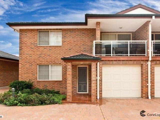 Townhouse for rent in Sydney, New South Wales