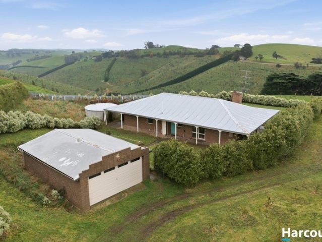 House for sale in Dollar, Victoria
