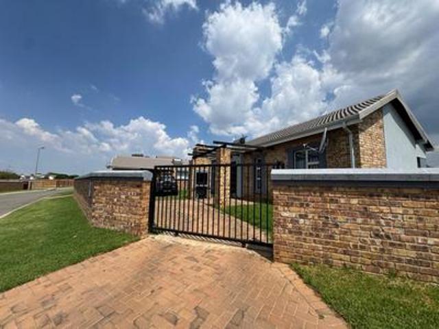 House for sale in Vosloorus, Gauteng