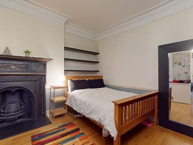 Studio for rent in Westminster, Victoria