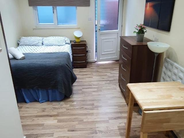 Apartment for rent in Mapesbury, Greater London