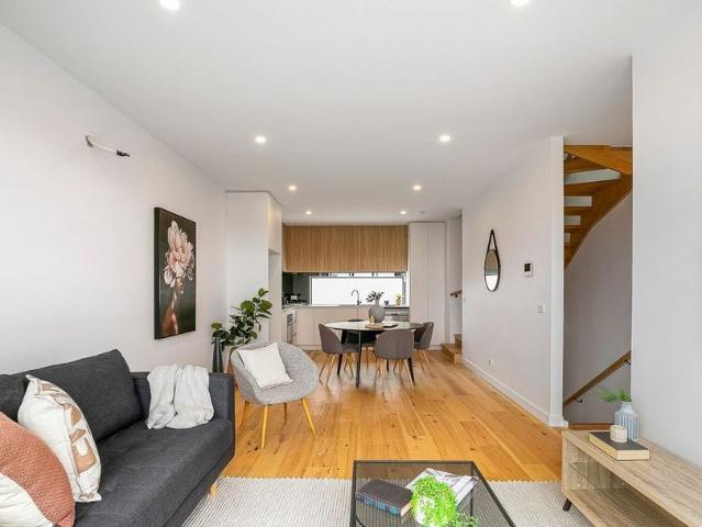 Townhouse for rent in Preston, Melbourne