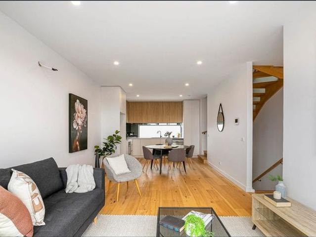 Townhouse for rent in Preston, Melbourne