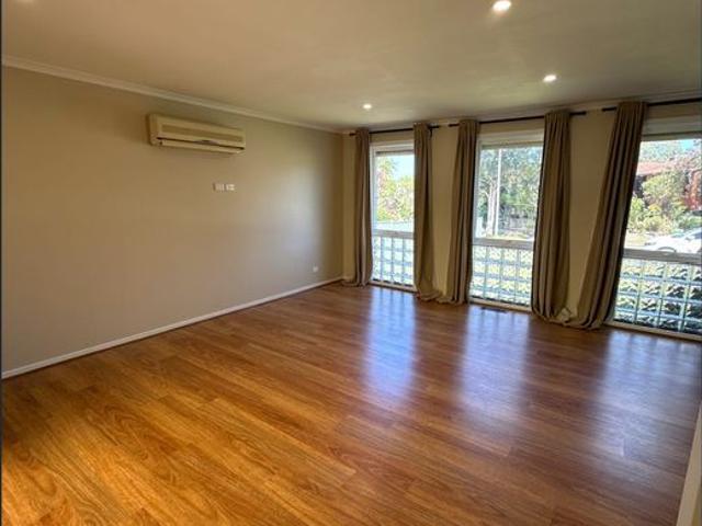 House for rent in Endeavour Hills, Melbourne