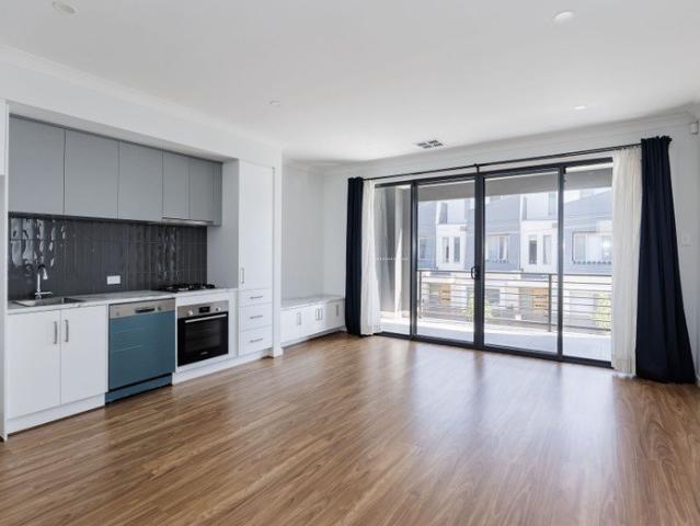 Townhouse for rent in Horseshoe Creek, South Australia