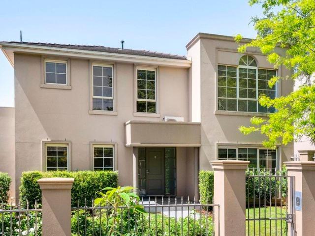 Townhouse for sale in Kew, Melbourne
