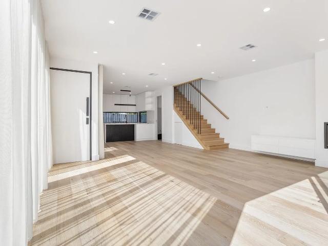 Townhouse for rent in Glen Iris, Melbourne