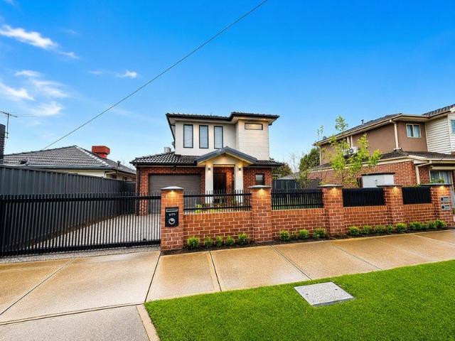 Townhouse for sale in Camerons Creek, Victoria