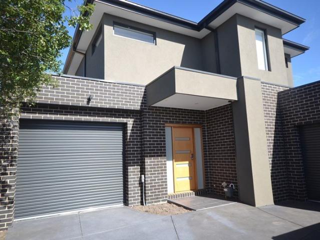 Townhouse for rent in Camerons Creek, Victoria