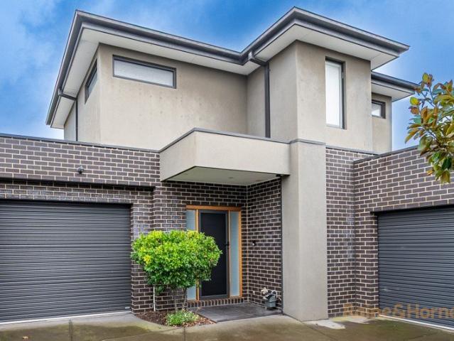 Townhouse for rent in Camerons Creek, Victoria
