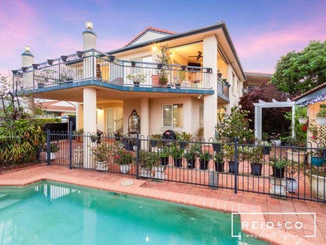 Townhouse for sale in Toombul, Queensland