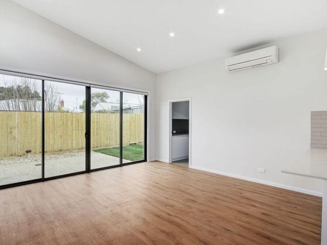 Townhouse for rent in Herne Hill, Geelong