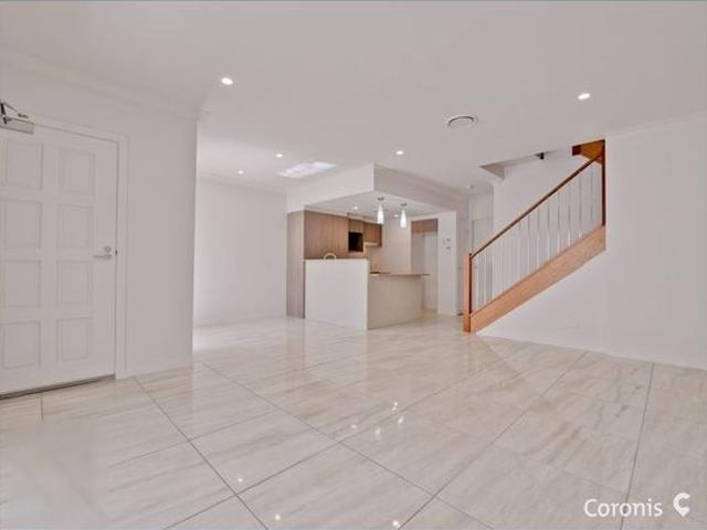 Townhouse for rent in Toombul, Queensland