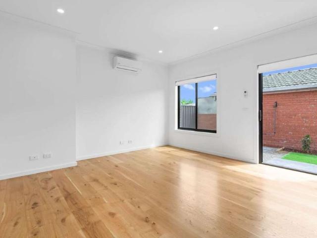 Townhouse for rent in Preston, Melbourne