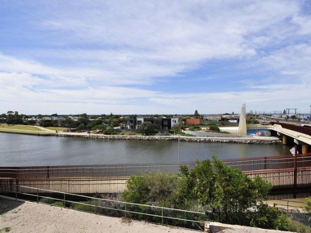 Townhouse for rent in Camerons Creek, Victoria