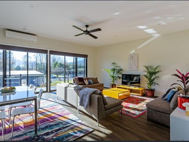 Townhouse for rent in Mount Beauty, Victoria