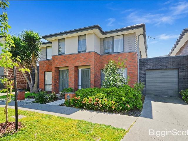 House for rent in Waverley Park Estate, Melbourne