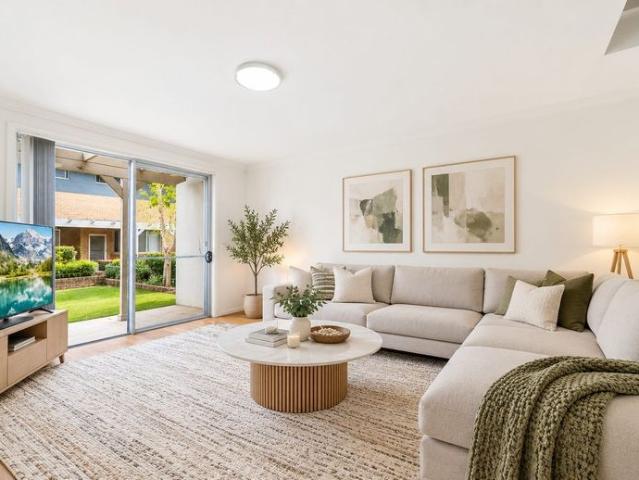 Townhouse for rent in Merrylands West, Sydney